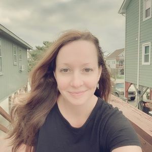 Meet your Posher, Denise